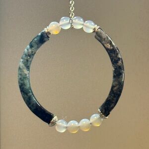 Black Stone & Gray Agate Stretch Bracelet | Dark Neutral Everyday Jewelry